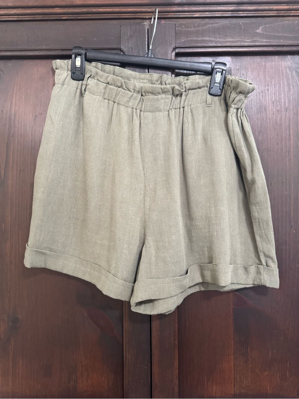 Linen Blend Green Shorts Paper Bag Waist  size Large